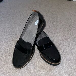 Dr. Scholl’s comfort wedge loafers - black size 9M worn once! Patent and suede